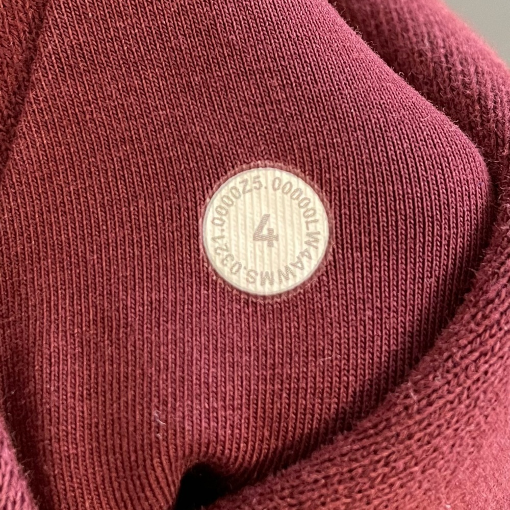 Lululemon Scuba Hoodie *Light Cotton Fleece
Red Merlot Size 4 - Picture 9 of 12